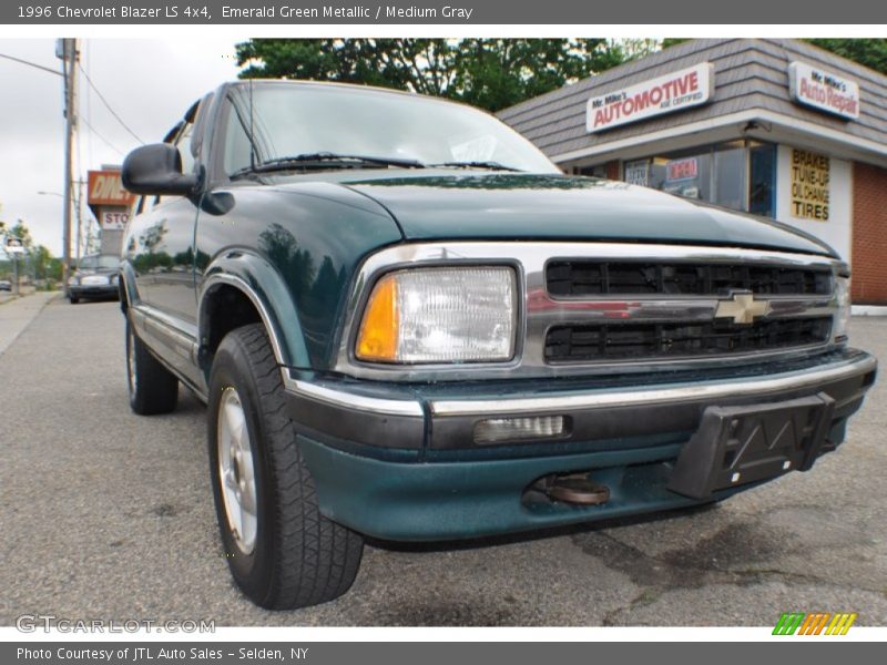 Emerald Green Metallic / Medium Gray 1996 Chevrolet Blazer LS 4x4
