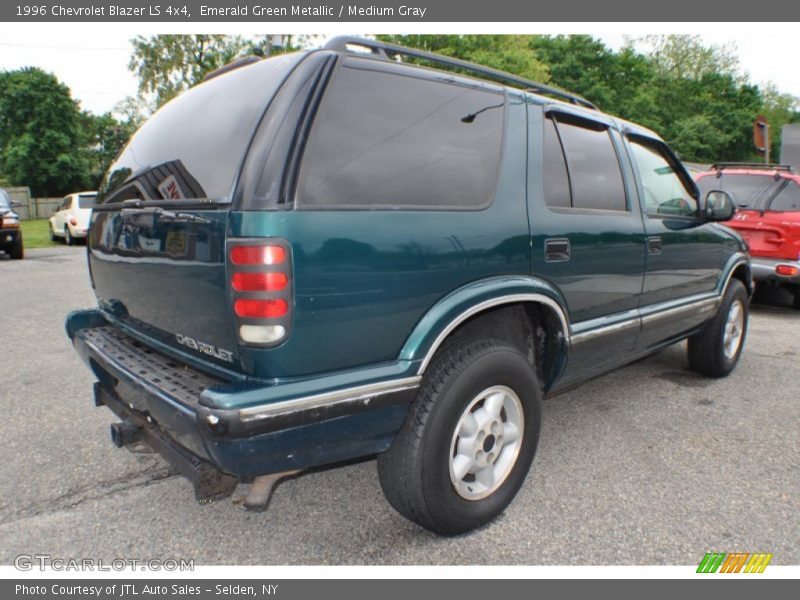 Emerald Green Metallic / Medium Gray 1996 Chevrolet Blazer LS 4x4