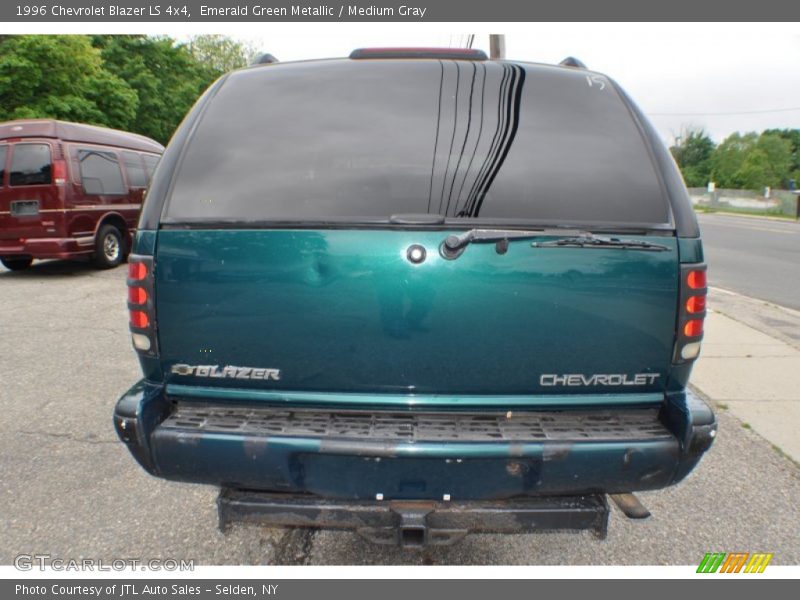 Emerald Green Metallic / Medium Gray 1996 Chevrolet Blazer LS 4x4