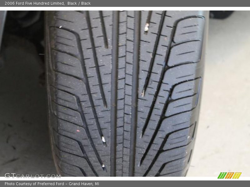 Black / Black 2006 Ford Five Hundred Limited