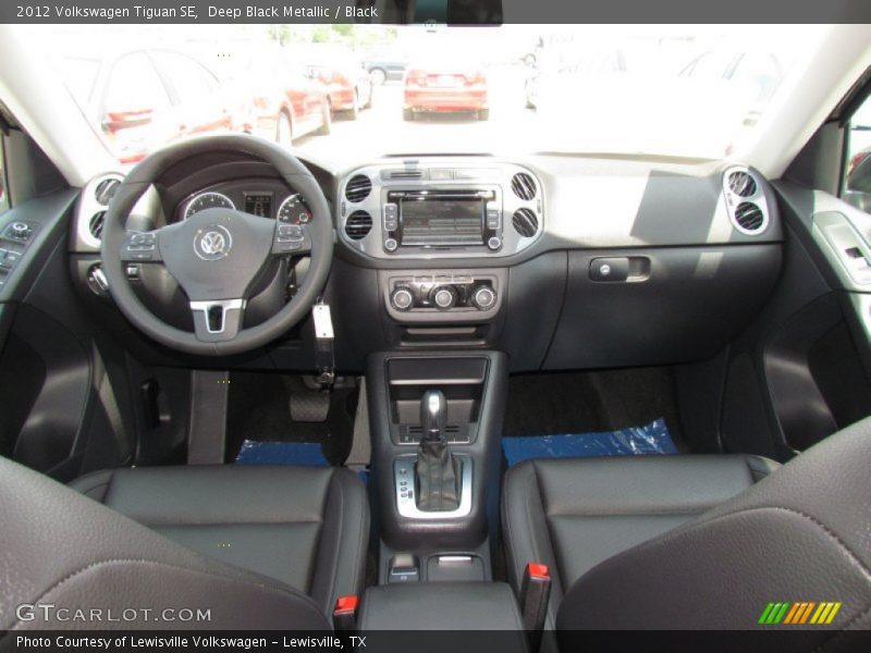 Deep Black Metallic / Black 2012 Volkswagen Tiguan SE