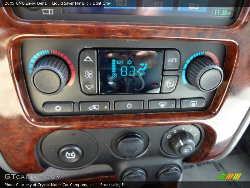 Controls of 2005 Envoy Denali
