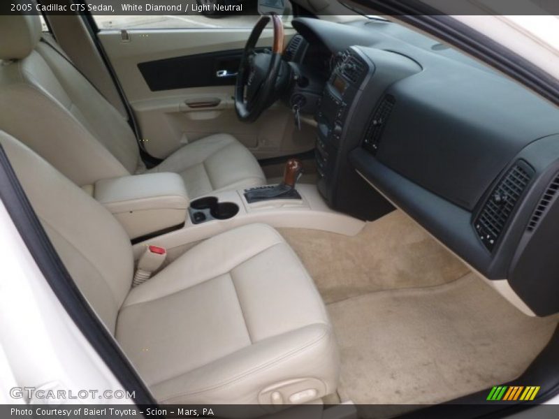 White Diamond / Light Neutral 2005 Cadillac CTS Sedan