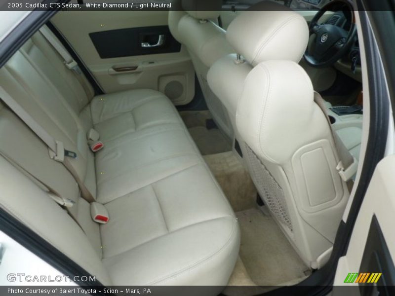 White Diamond / Light Neutral 2005 Cadillac CTS Sedan