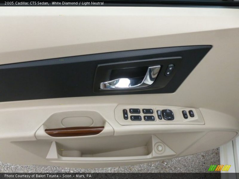 White Diamond / Light Neutral 2005 Cadillac CTS Sedan