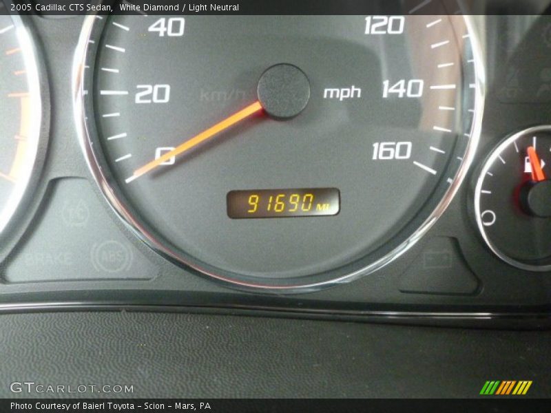 White Diamond / Light Neutral 2005 Cadillac CTS Sedan