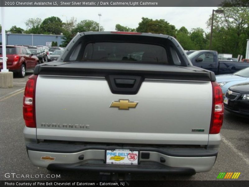 Sheer Silver Metallic / Dark Cashmere/Light Cashmere 2010 Chevrolet Avalanche LS