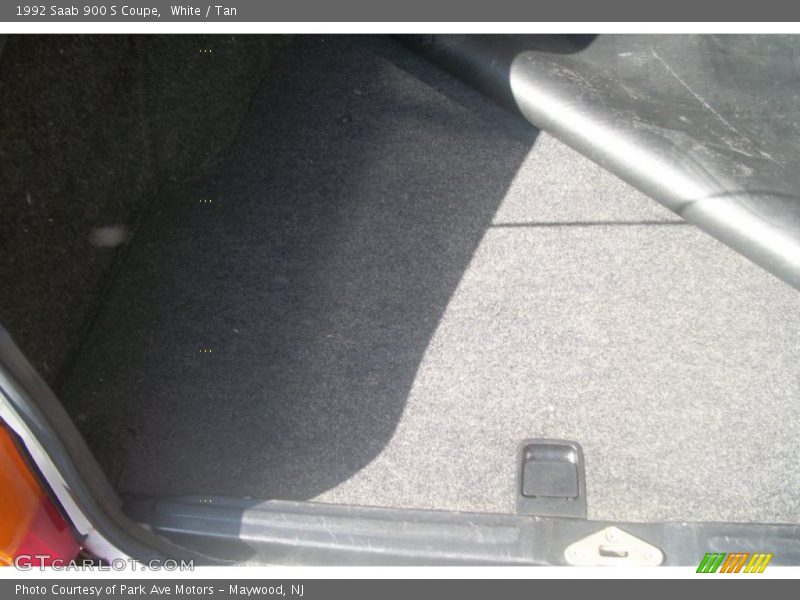 White / Tan 1992 Saab 900 S Coupe