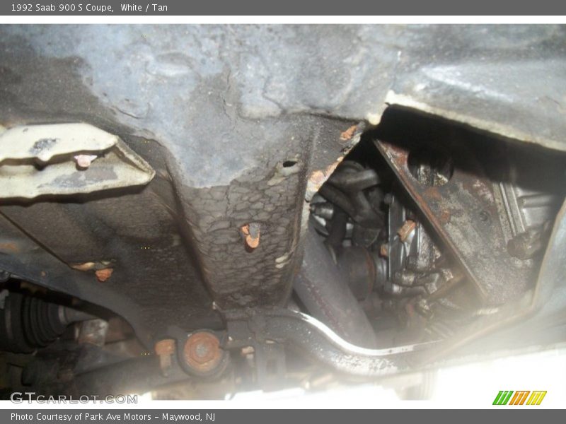 White / Tan 1992 Saab 900 S Coupe