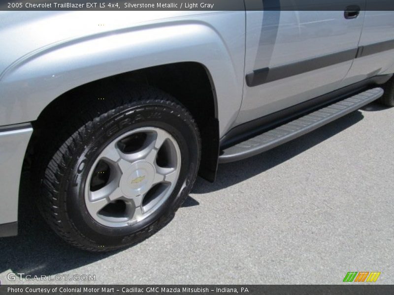 Silverstone Metallic / Light Gray 2005 Chevrolet TrailBlazer EXT LS 4x4