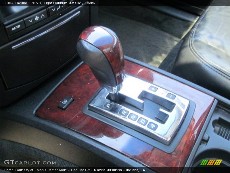 Light Platinum Metallic / Ebony 2004 Cadillac SRX V8