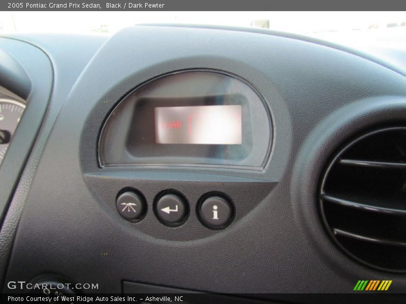Black / Dark Pewter 2005 Pontiac Grand Prix Sedan