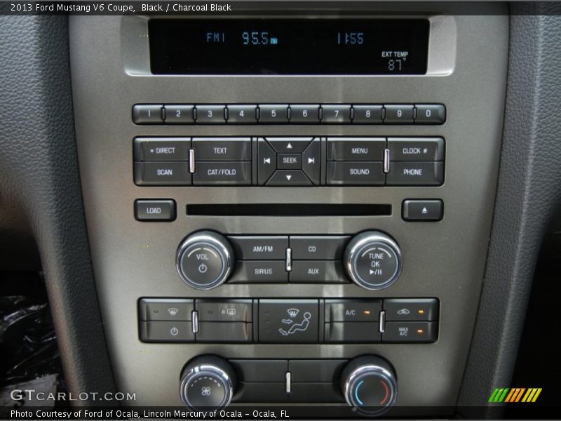 Controls of 2013 Mustang V6 Coupe