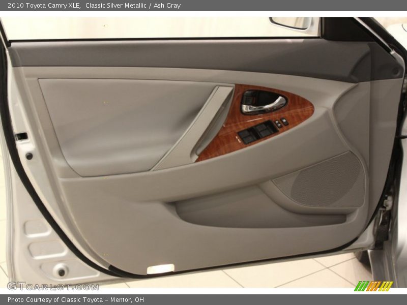 Classic Silver Metallic / Ash Gray 2010 Toyota Camry XLE