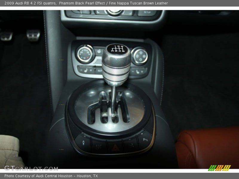  2009 R8 4.2 FSI quattro 6 Speed Manual Shifter