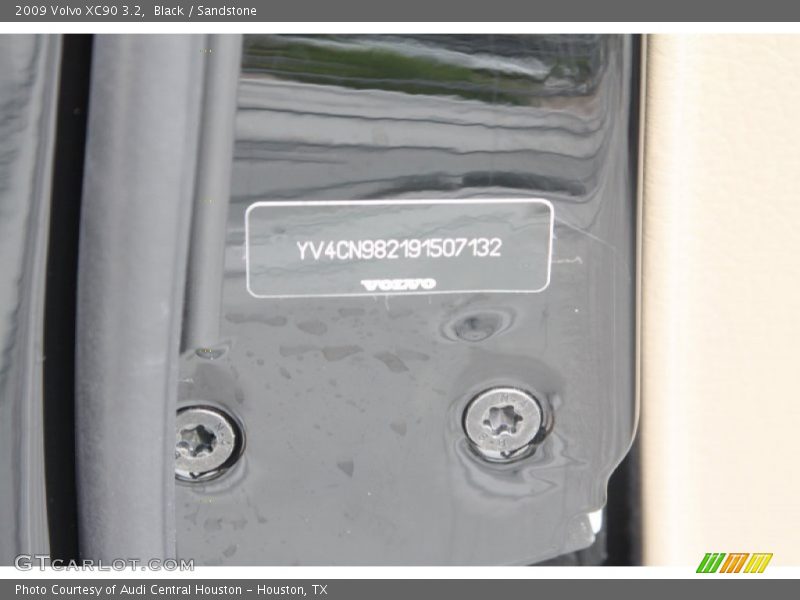 Black / Sandstone 2009 Volvo XC90 3.2
