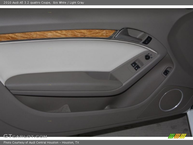 Ibis White / Light Gray 2010 Audi A5 3.2 quattro Coupe