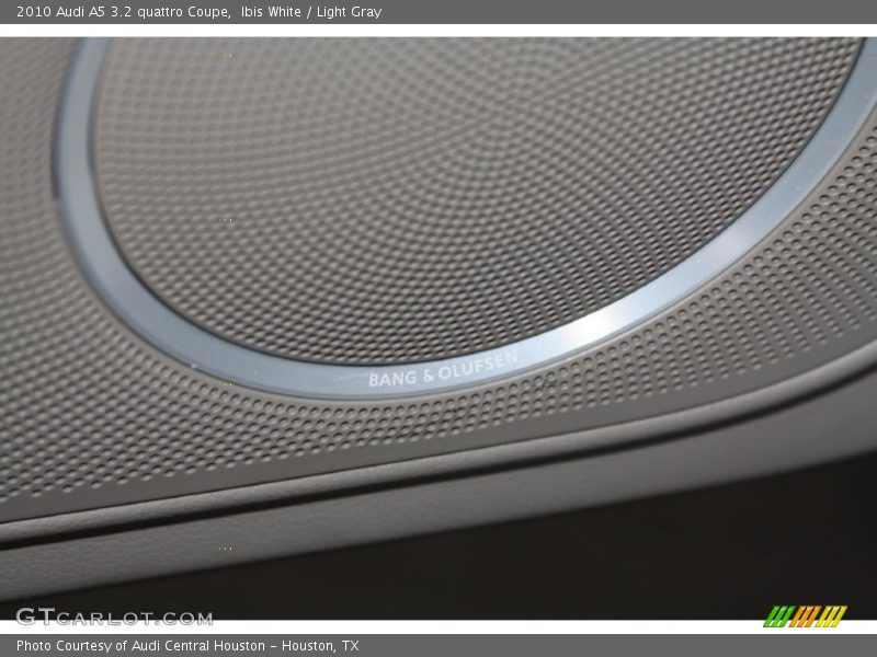 Ibis White / Light Gray 2010 Audi A5 3.2 quattro Coupe