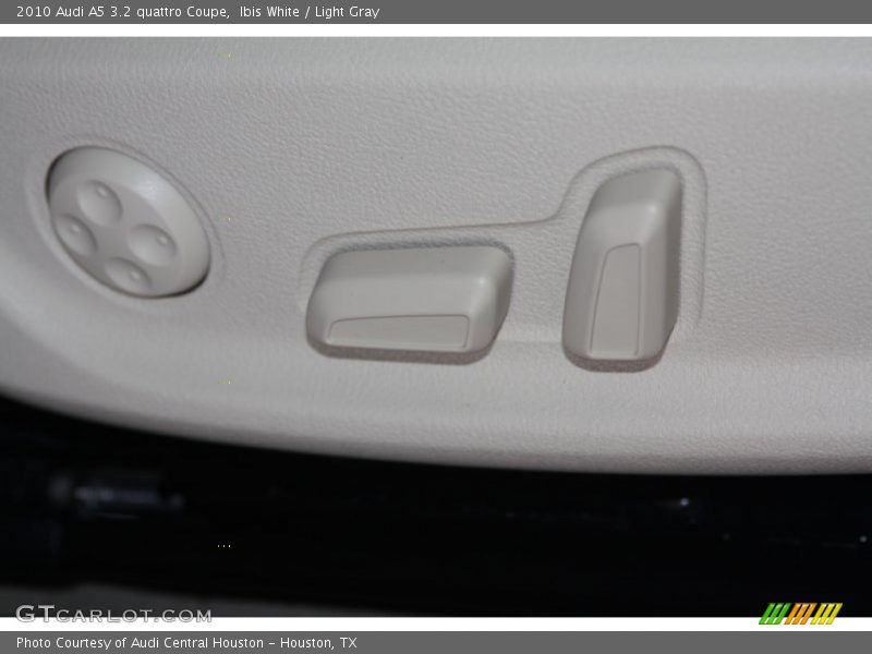 Ibis White / Light Gray 2010 Audi A5 3.2 quattro Coupe