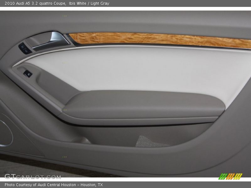 Ibis White / Light Gray 2010 Audi A5 3.2 quattro Coupe