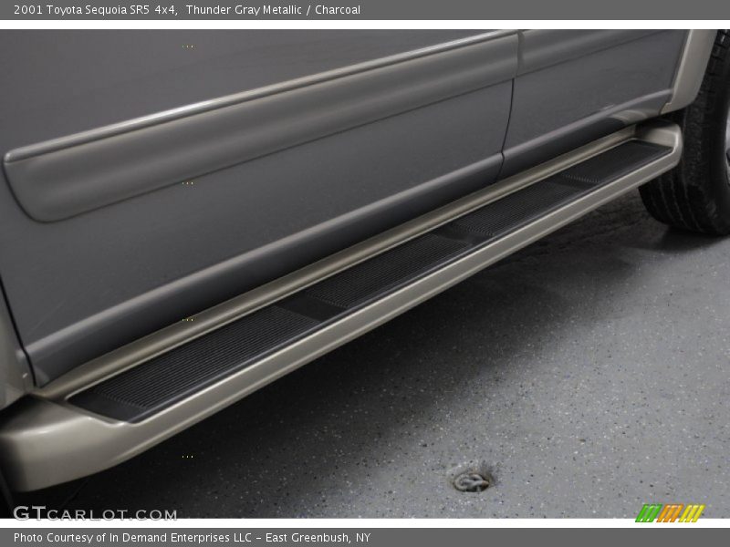 Thunder Gray Metallic / Charcoal 2001 Toyota Sequoia SR5 4x4