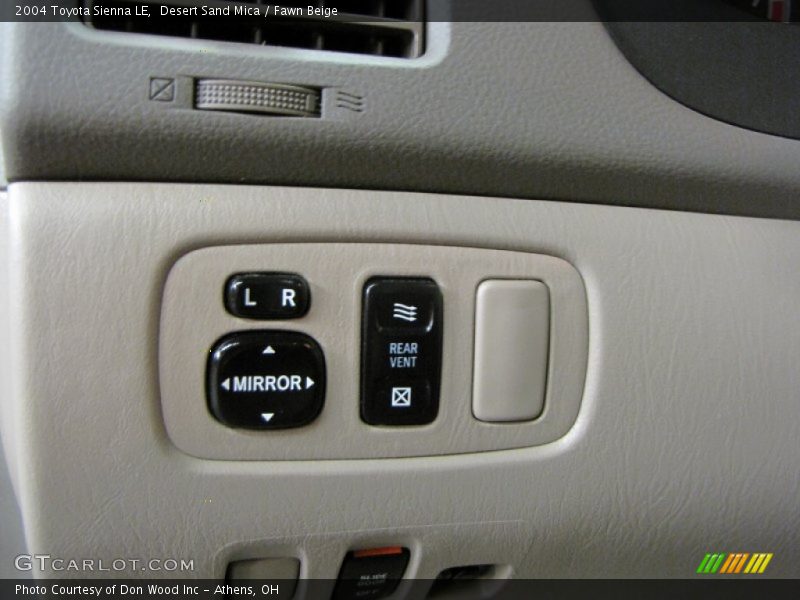 Desert Sand Mica / Fawn Beige 2004 Toyota Sienna LE