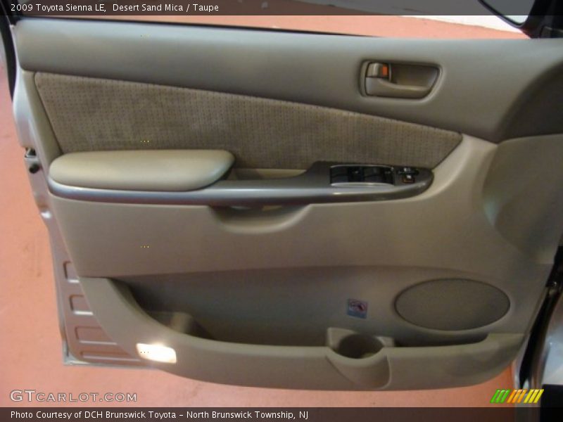 Desert Sand Mica / Taupe 2009 Toyota Sienna LE
