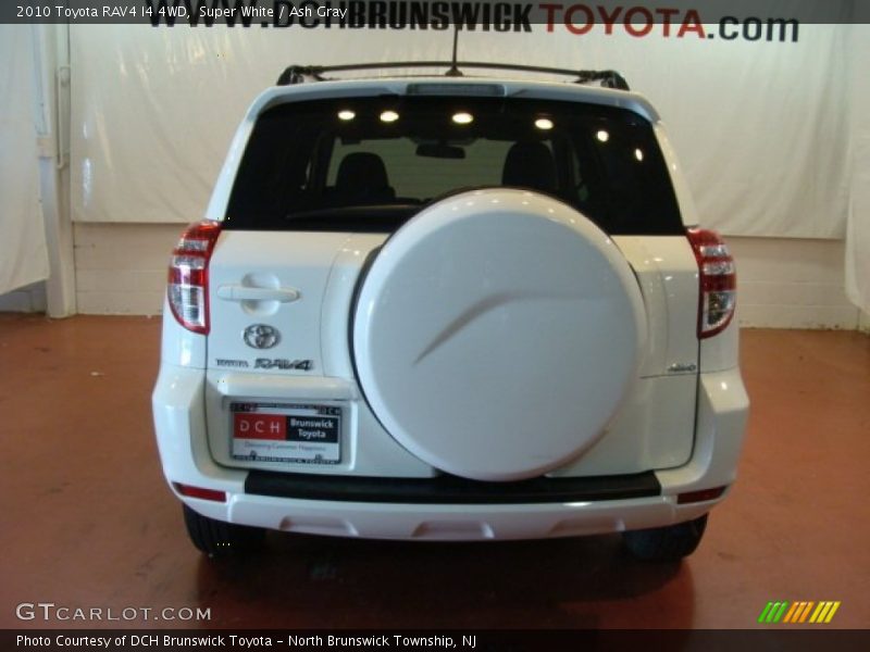 Super White / Ash Gray 2010 Toyota RAV4 I4 4WD