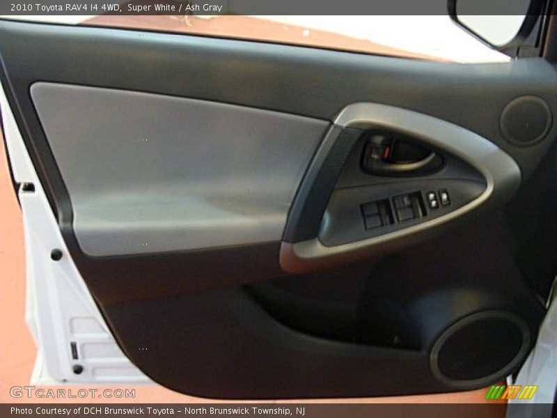 Super White / Ash Gray 2010 Toyota RAV4 I4 4WD