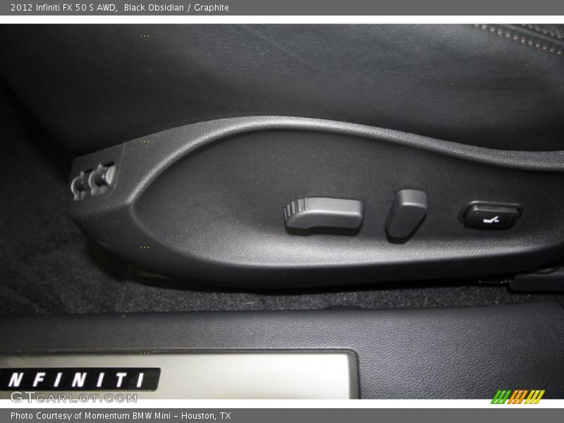 Controls of 2012 FX 50 S AWD