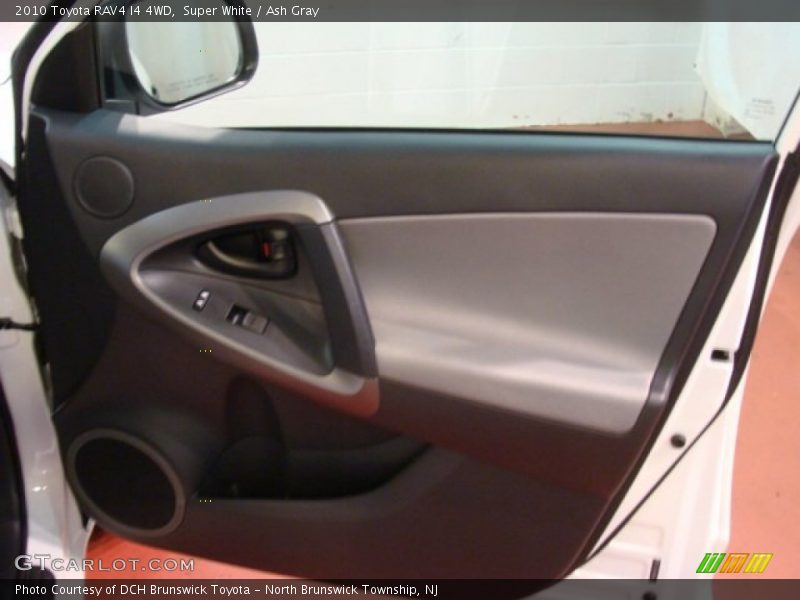 Super White / Ash Gray 2010 Toyota RAV4 I4 4WD