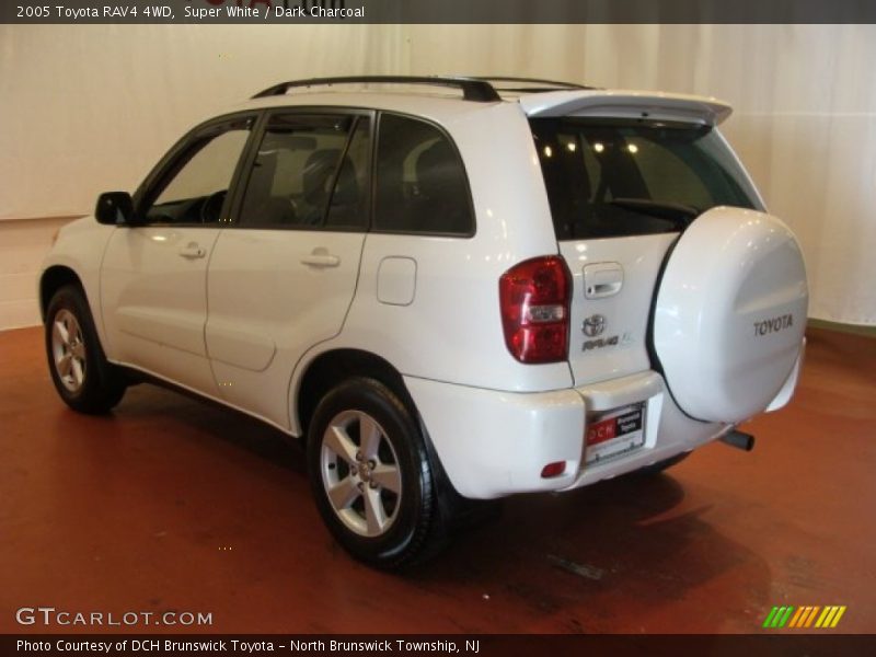 Super White / Dark Charcoal 2005 Toyota RAV4 4WD