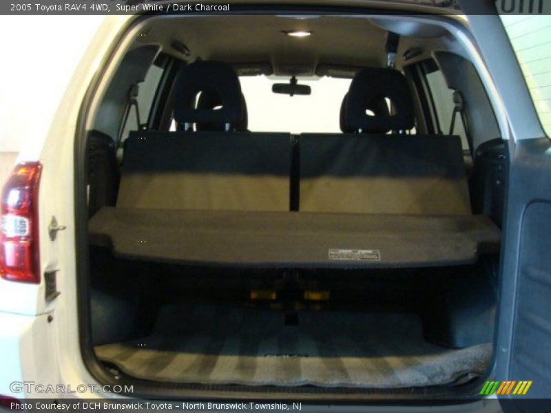 Super White / Dark Charcoal 2005 Toyota RAV4 4WD