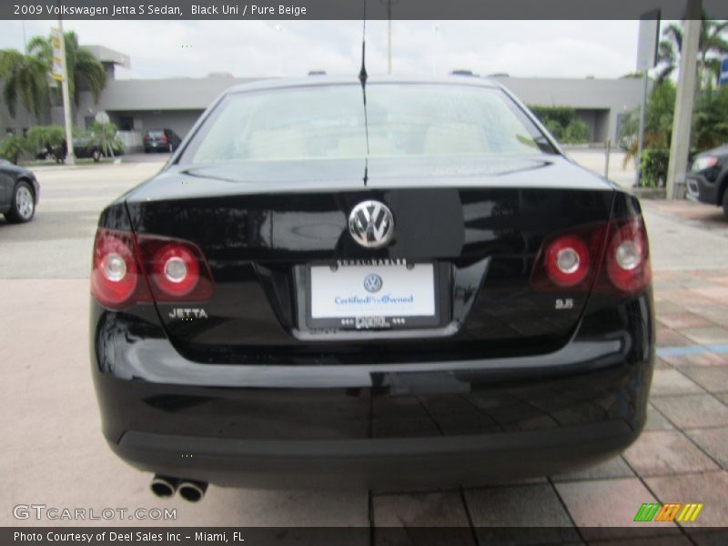 Black Uni / Pure Beige 2009 Volkswagen Jetta S Sedan