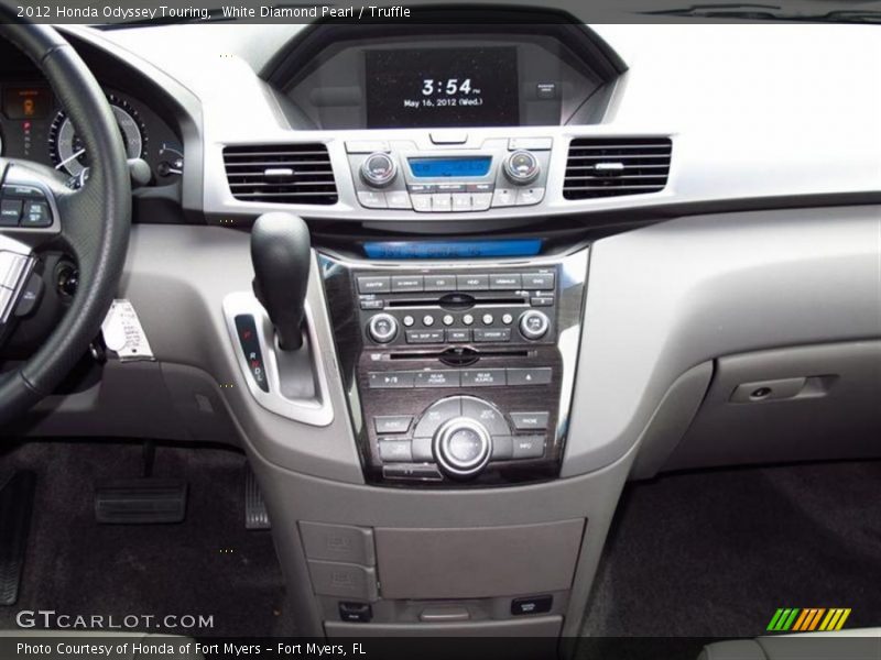 White Diamond Pearl / Truffle 2012 Honda Odyssey Touring