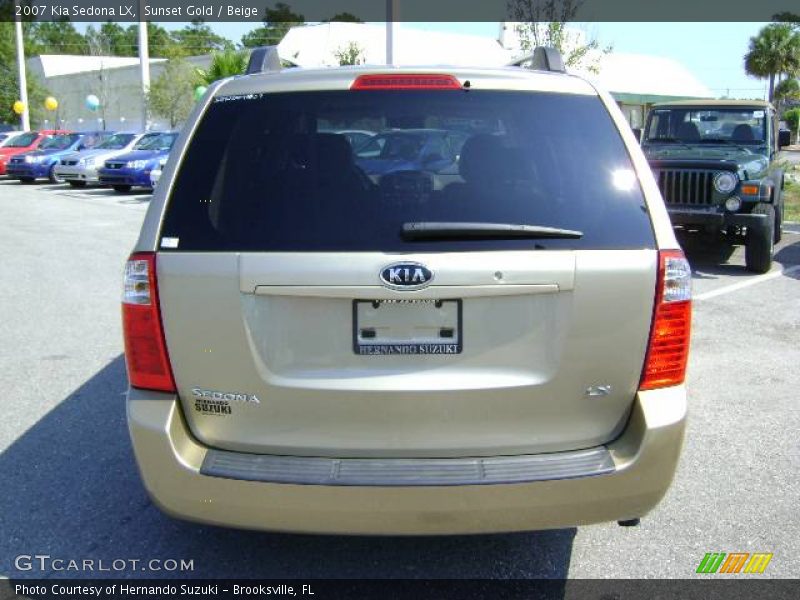 Sunset Gold / Beige 2007 Kia Sedona LX