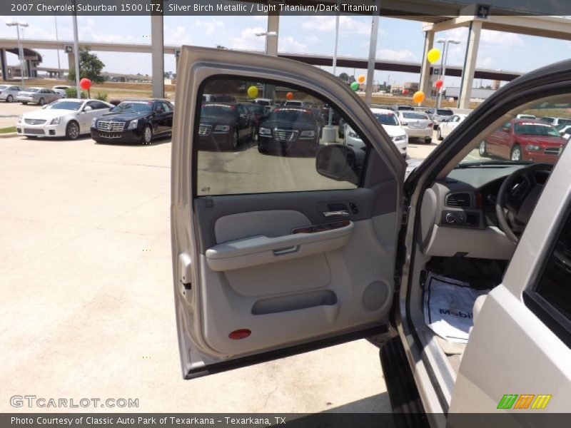 Silver Birch Metallic / Light Titanium/Dark Titanium 2007 Chevrolet Suburban 1500 LTZ