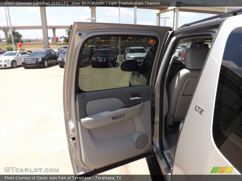 Silver Birch Metallic / Light Titanium/Dark Titanium 2007 Chevrolet Suburban 1500 LTZ