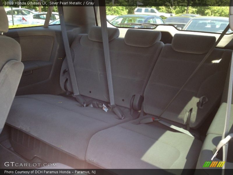 Silver Pearl Metallic / Gray 2009 Honda Odyssey LX