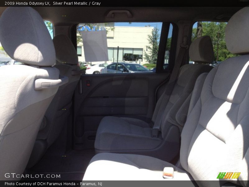 Silver Pearl Metallic / Gray 2009 Honda Odyssey LX