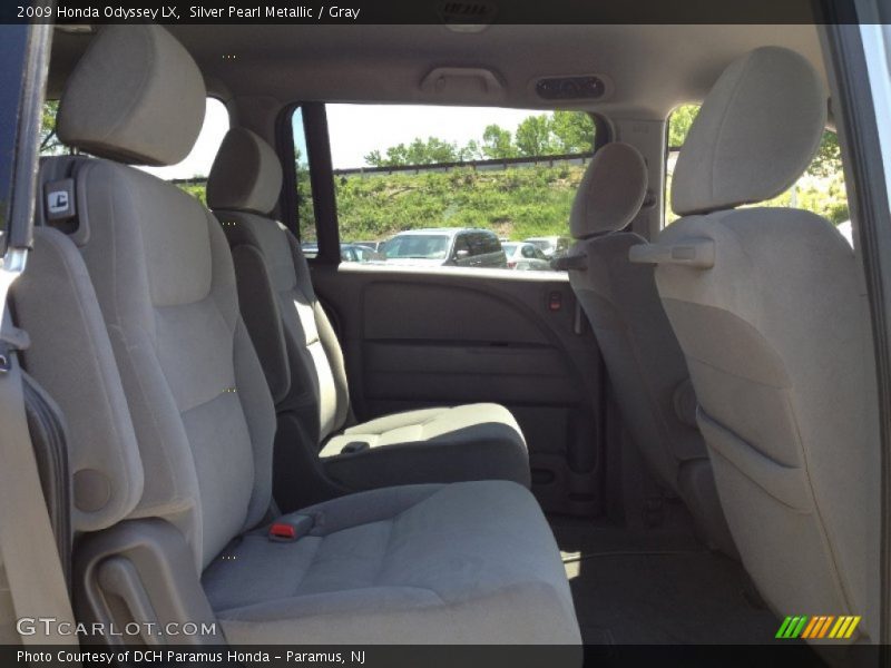 Silver Pearl Metallic / Gray 2009 Honda Odyssey LX