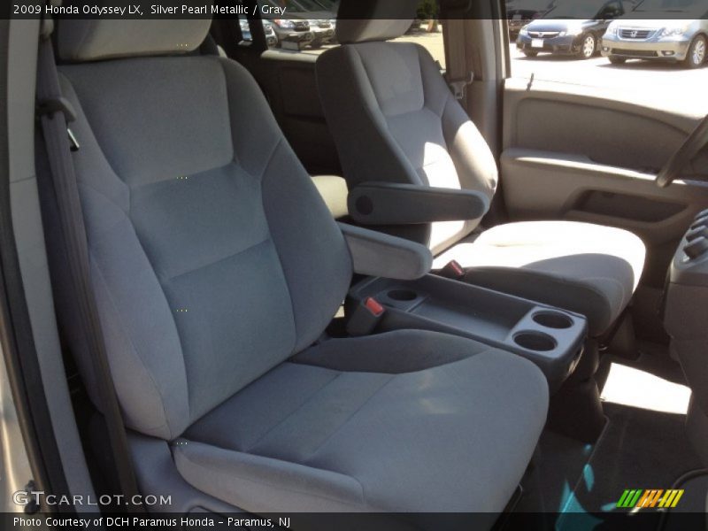 Silver Pearl Metallic / Gray 2009 Honda Odyssey LX