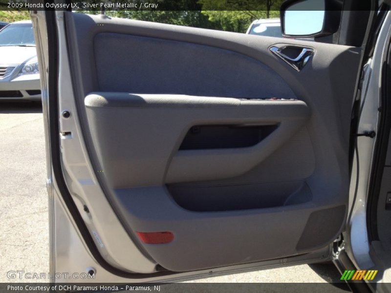 Silver Pearl Metallic / Gray 2009 Honda Odyssey LX