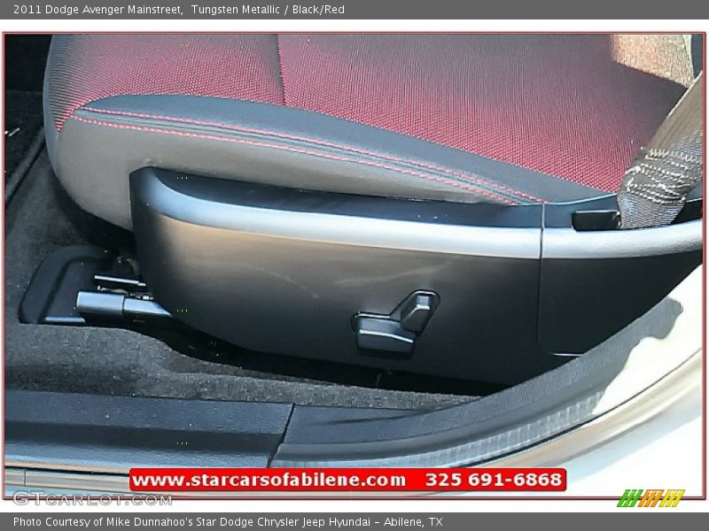 Tungsten Metallic / Black/Red 2011 Dodge Avenger Mainstreet