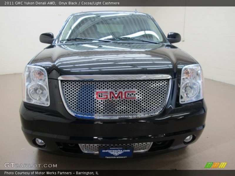 Onyx Black / Cocoa/Light Cashmere 2011 GMC Yukon Denali AWD