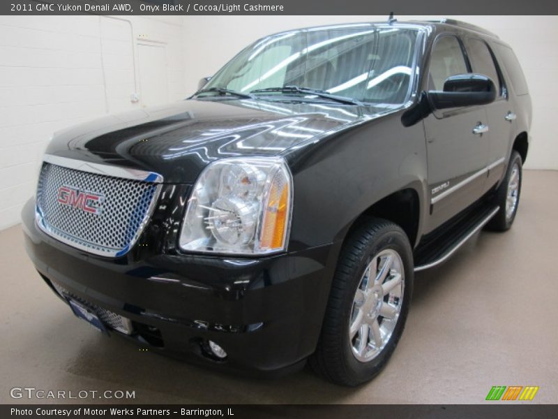 Onyx Black / Cocoa/Light Cashmere 2011 GMC Yukon Denali AWD