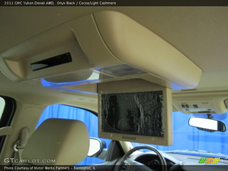 Onyx Black / Cocoa/Light Cashmere 2011 GMC Yukon Denali AWD