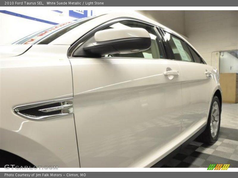 White Suede Metallic / Light Stone 2010 Ford Taurus SEL