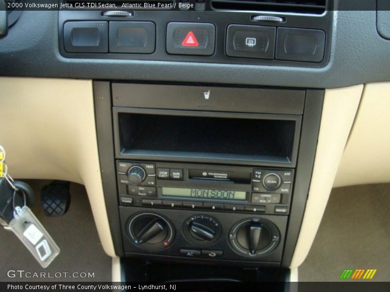Controls of 2000 Jetta GLS TDI Sedan
