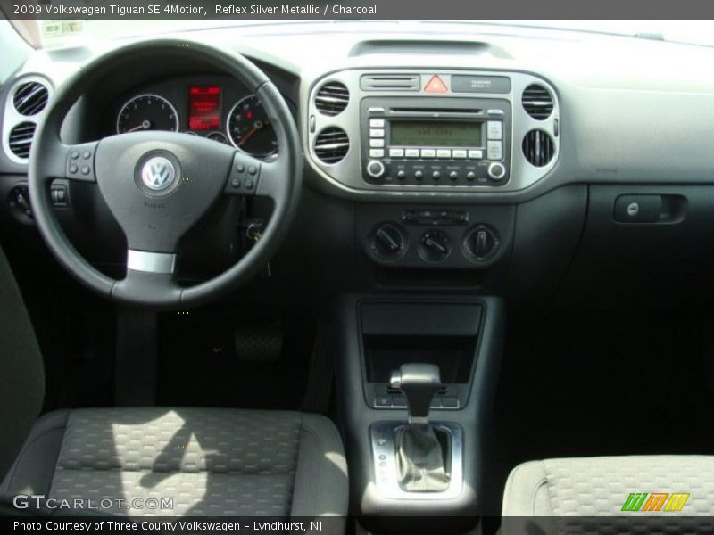 Reflex Silver Metallic / Charcoal 2009 Volkswagen Tiguan SE 4Motion